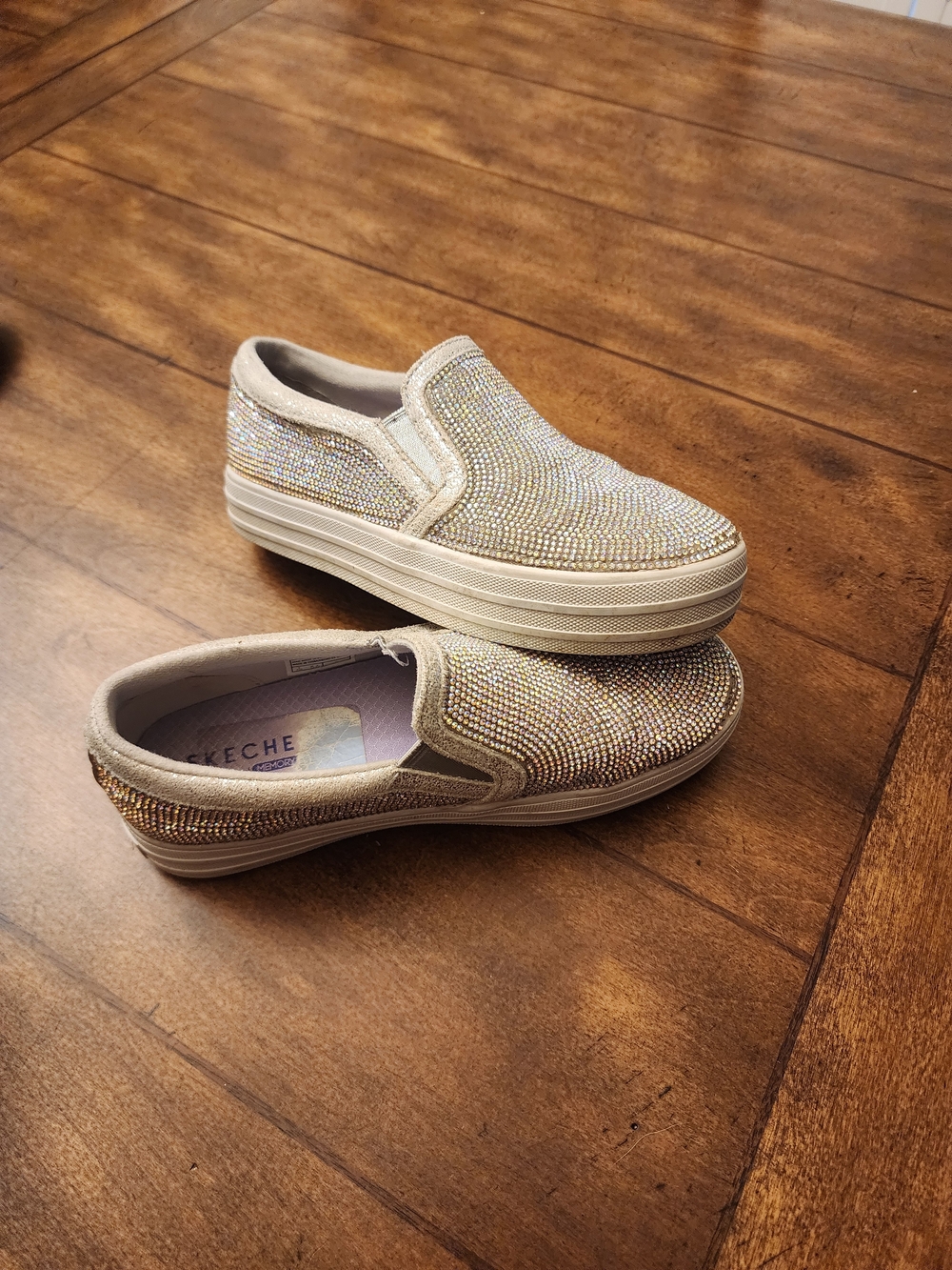 Skechers Girls' Glitter Slip-On Sneakers in Champagne
